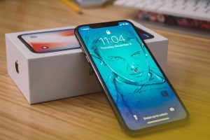 A Cool Nomad Gadget: Apple iPhone X Review